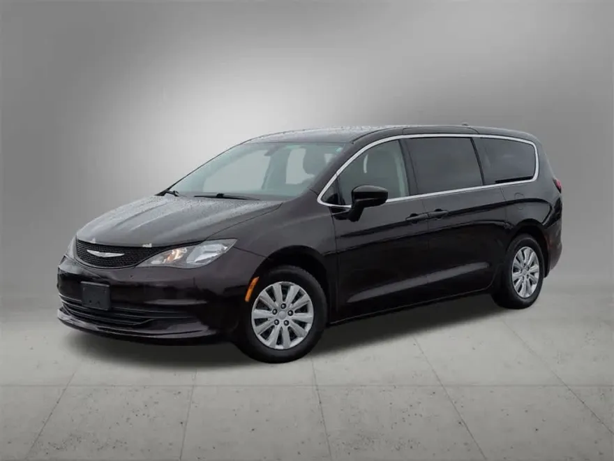 2018 Chrysler Pacifica L photo 1