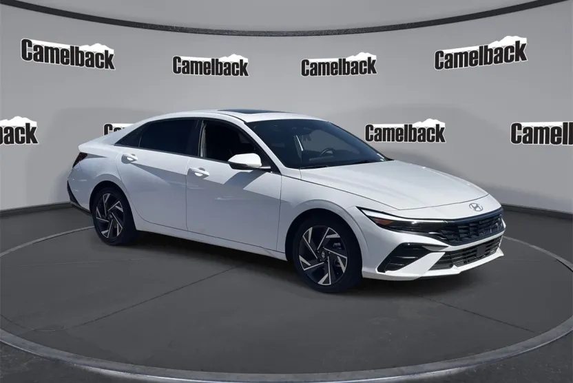 2025 Hyundai Elantra Hybrid photo 1