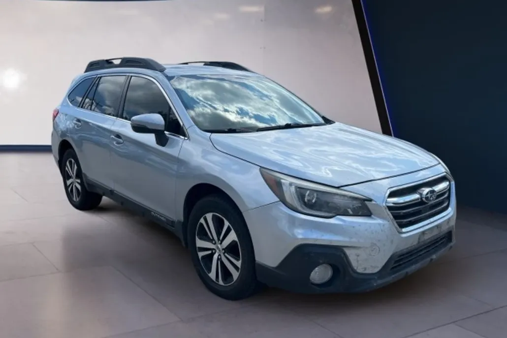 2018 Subaru Outback Limited photo 1