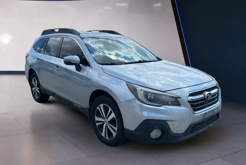 2018 Subaru Outback Limited photo 1