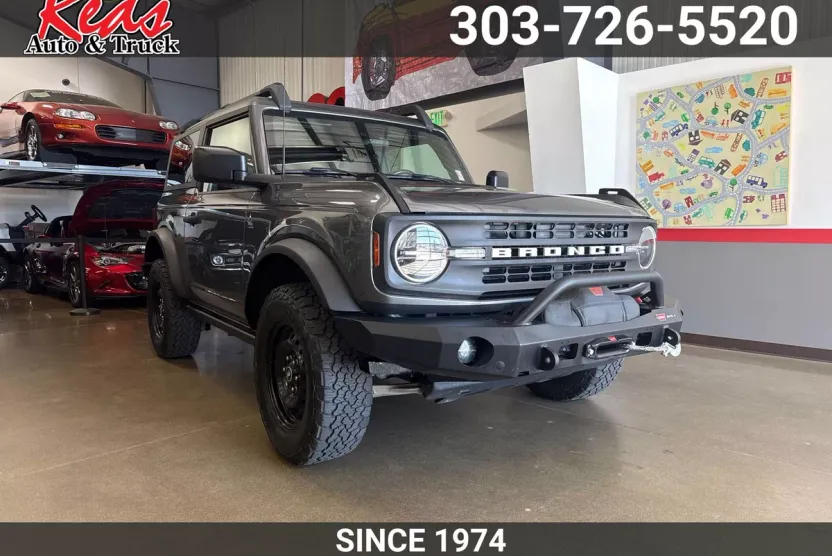 2023 Ford Bronco Black Diamond photo 1