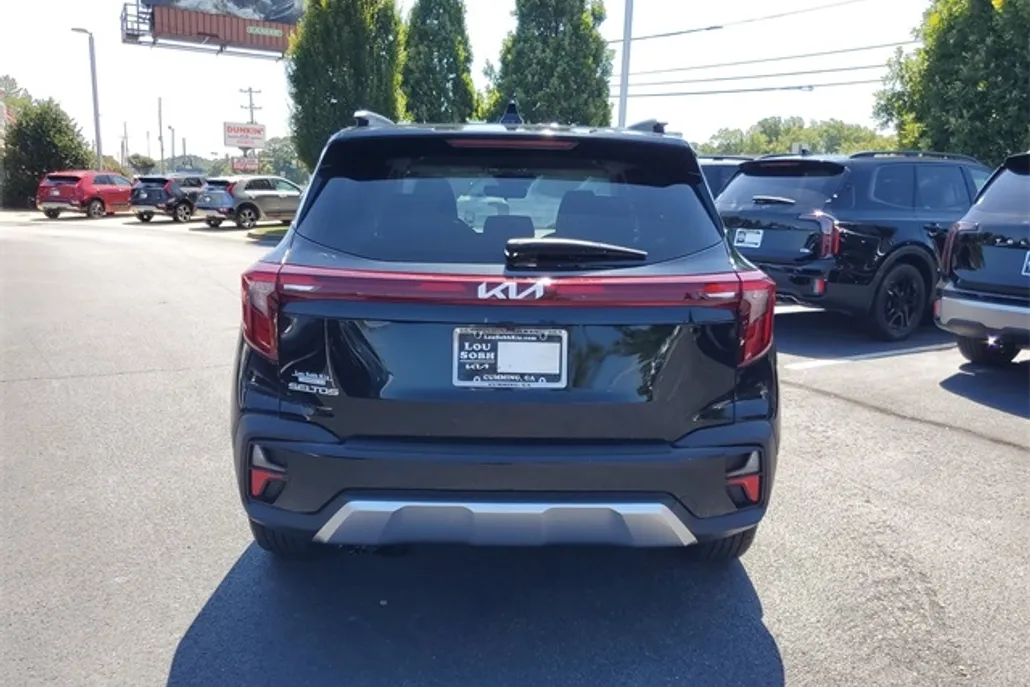 2024 Kia Seltos S photo 1