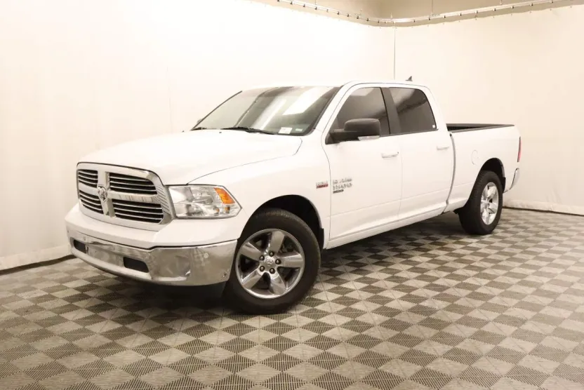 2019 Ram 1500 SLT photo 1