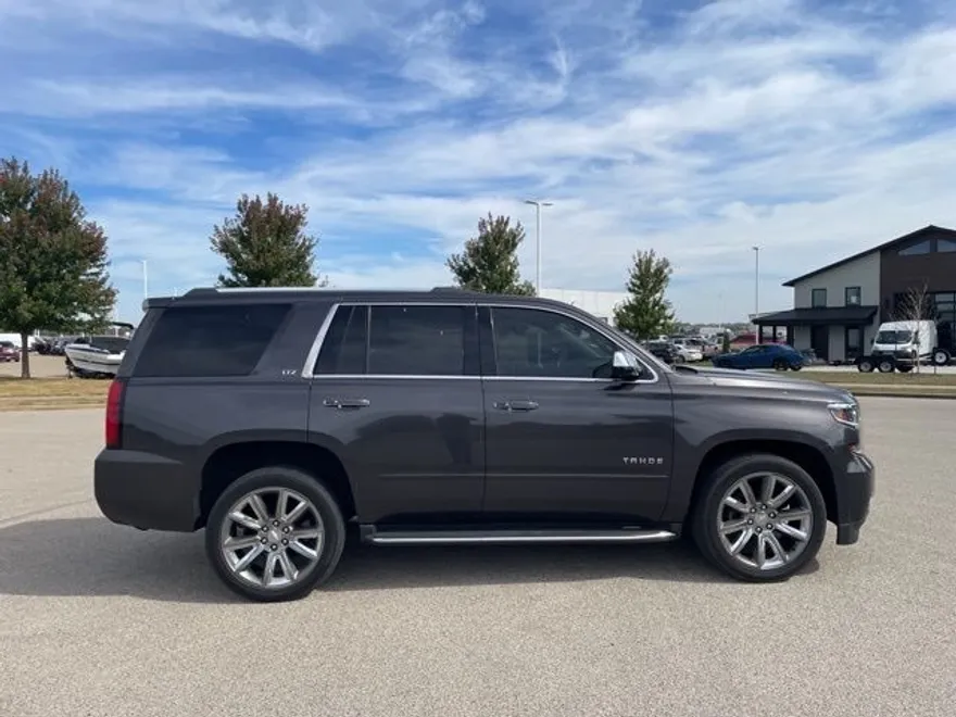 2016 Chevrolet Tahoe LTZ photo 1