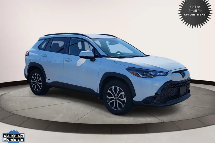 2023 Toyota Corolla Cross Hybrid SE photo 1