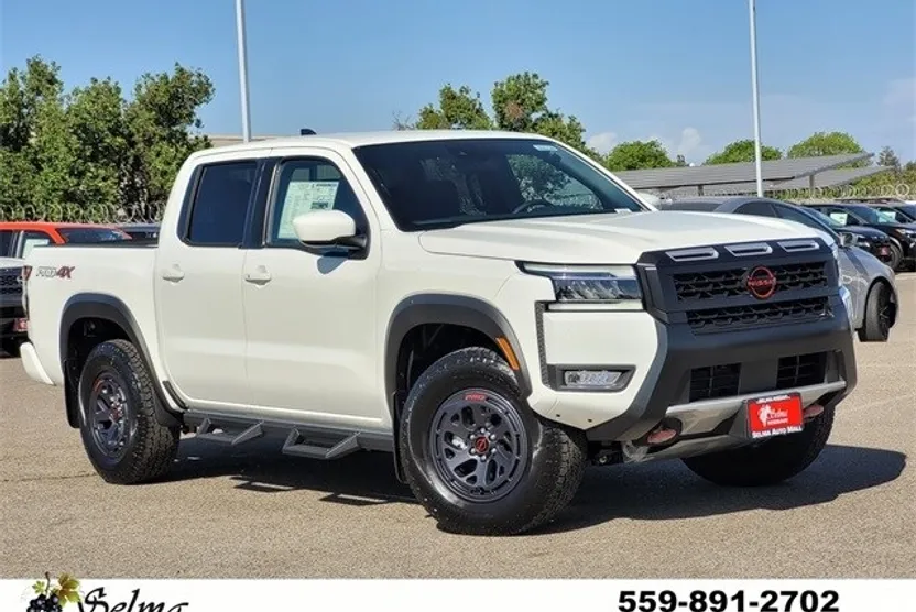 2025 Nissan Frontier PRO-4X photo 1