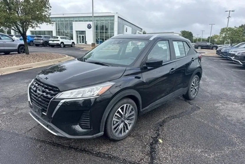 2024 Nissan Kicks SV photo 1