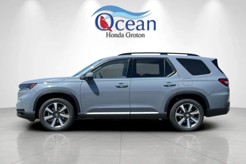2025 Honda Pilot Touring photo 1