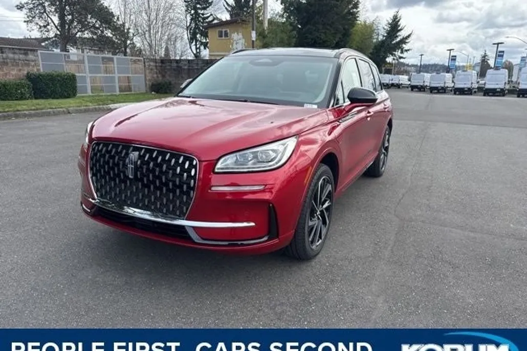 2025 Lincoln Corsair Grand Touring photo 1