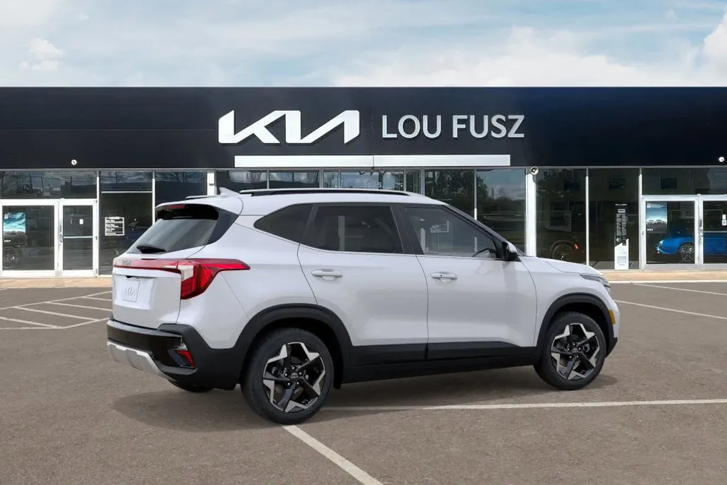 2025 Kia Seltos EX photo 1