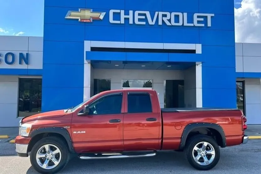 2008 Dodge Ram SLT photo 1