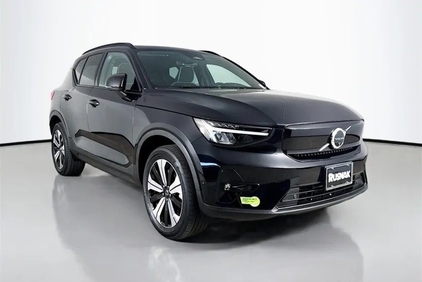 2023 Volvo XC40 Recharge Twin Plus photo 1