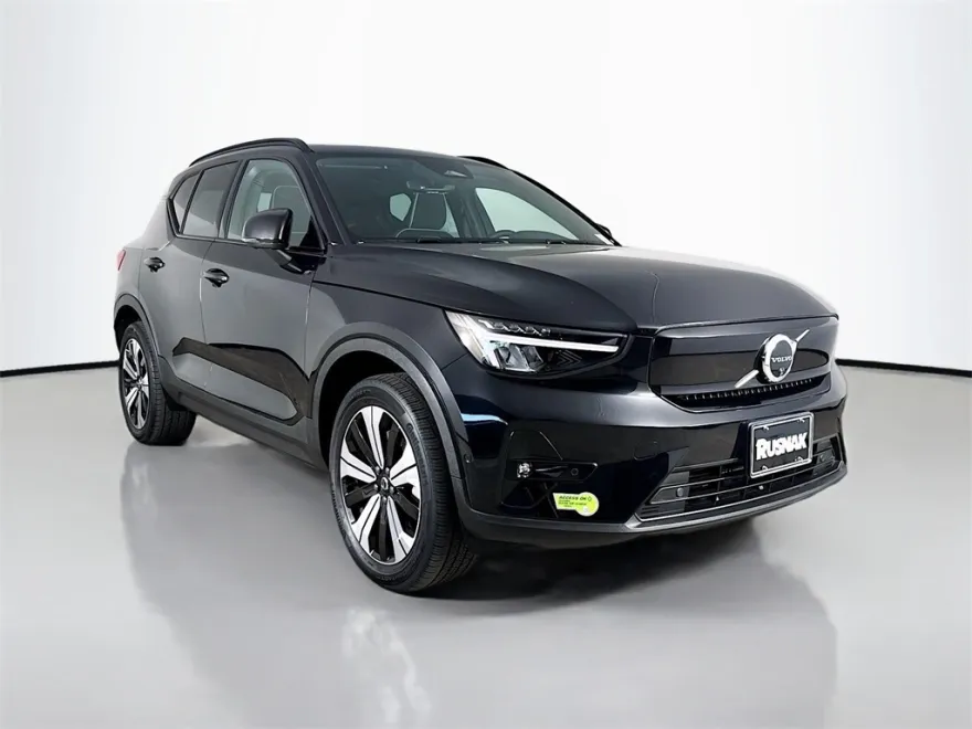 2023 Volvo XC40 Recharge Twin Plus photo 1