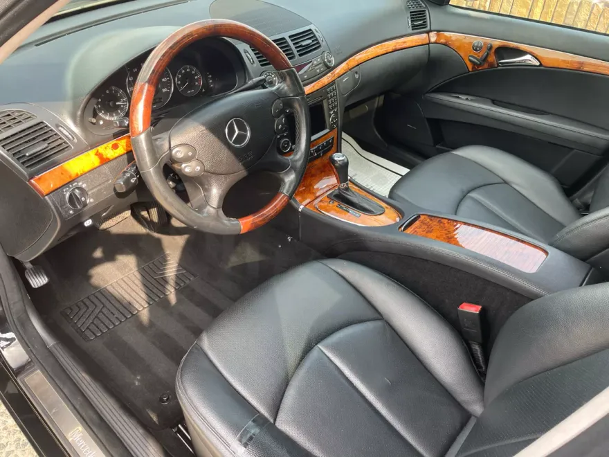 2009 Mercedes Benz E Wagon 4MATIC photo 1