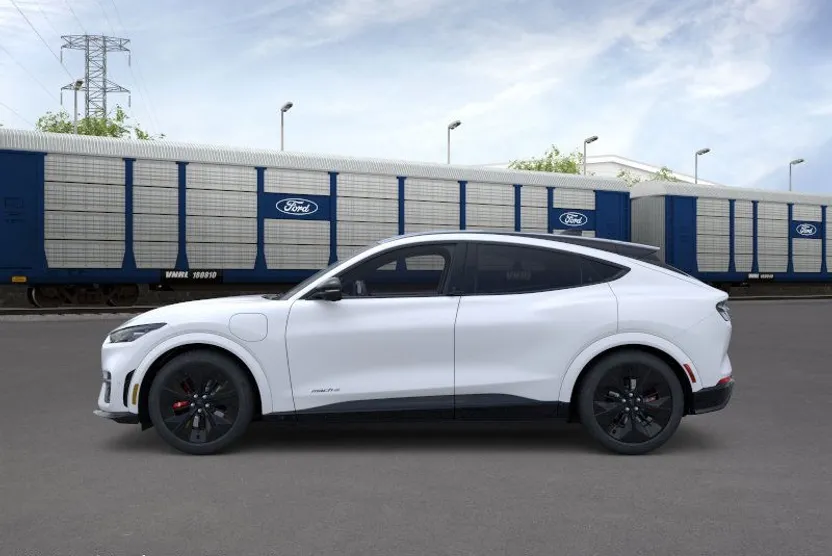 2025 Ford Mustang Mach-E GT photo 1