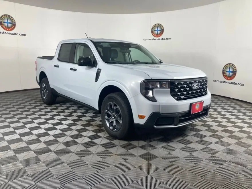 2025 Ford Maverick XLT photo 1