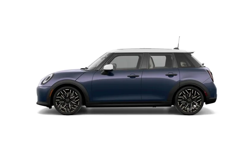 2026 Mini Cooper 4 Door Hardtop Iconic photo 1