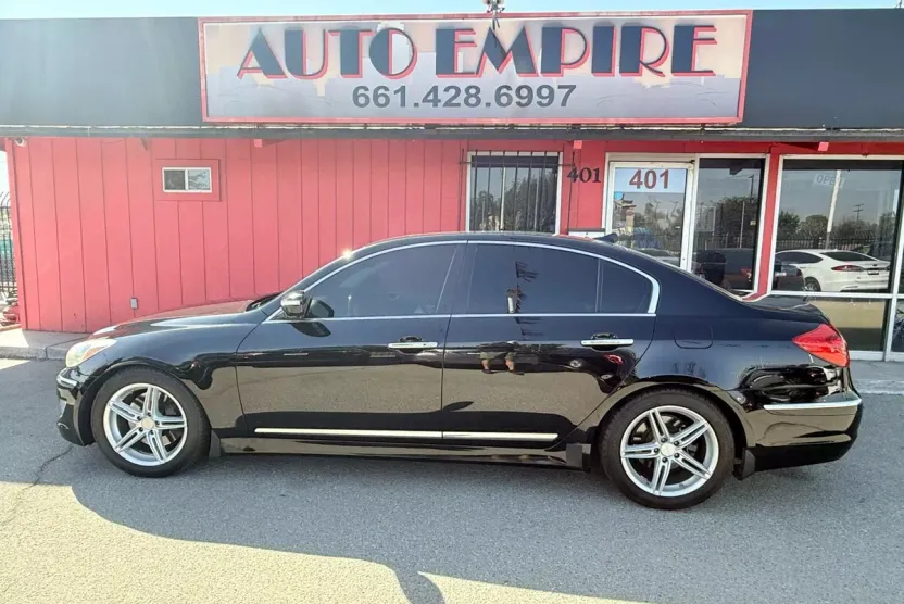 2012 Hyundai Genesis 4.6 photo 1