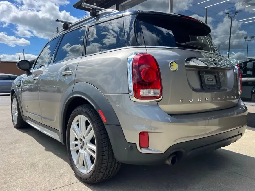 2019 Mini Cooper S E photo 1