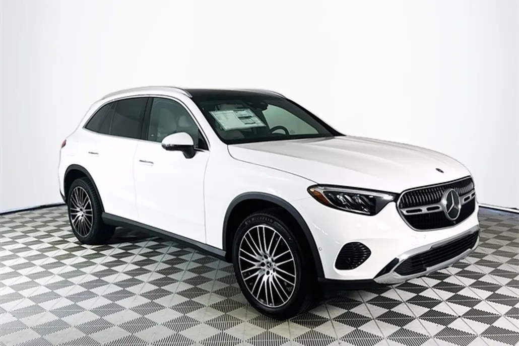 2026 Mercedes Benz GLC 300 4MATIC photo 1