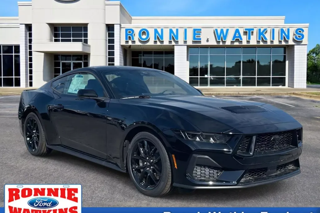 2025 Ford Mustang GT photo 1