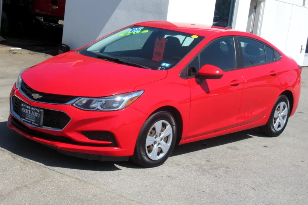 2018 Chevrolet Cruze LS photo 1