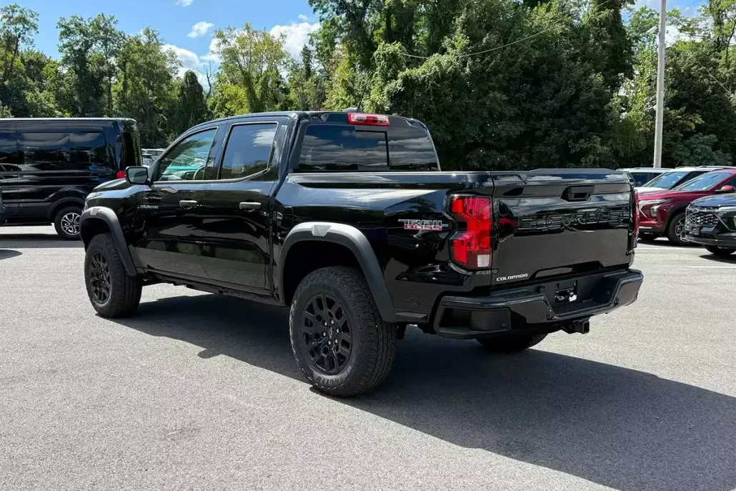 2026 Chevrolet Colorado Trail Boss photo 1