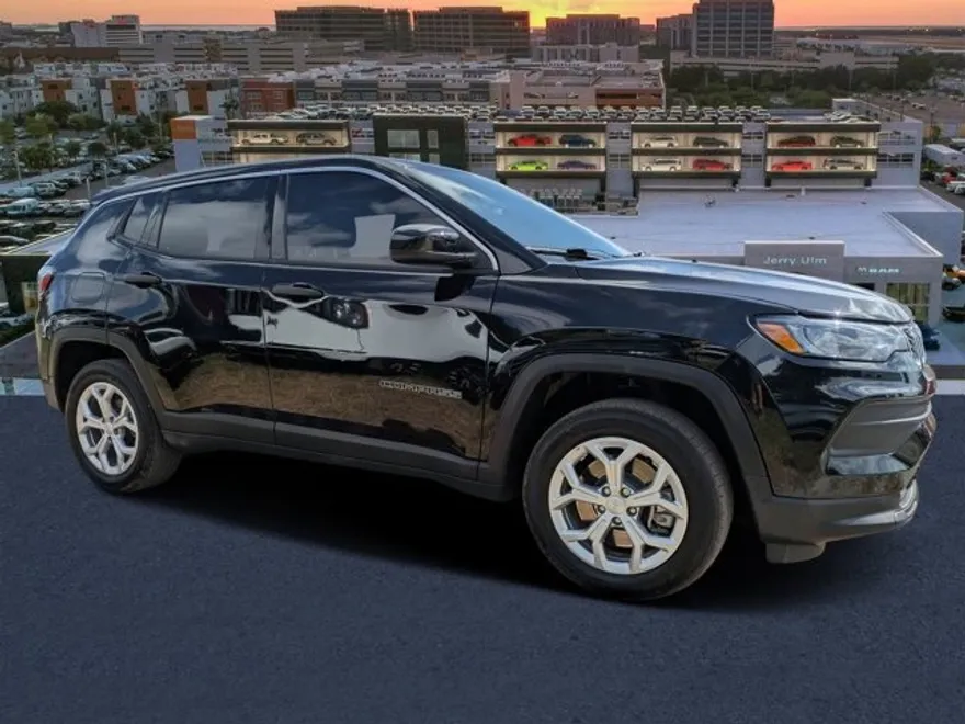 2024 Jeep Compass Sport photo 1