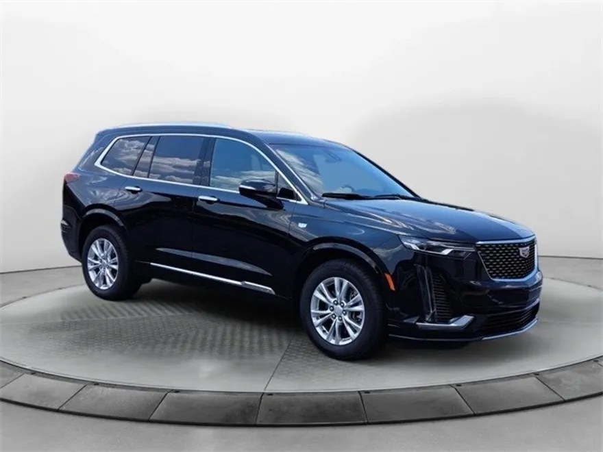 2024 Cadillac XT6 Luxury photo 1