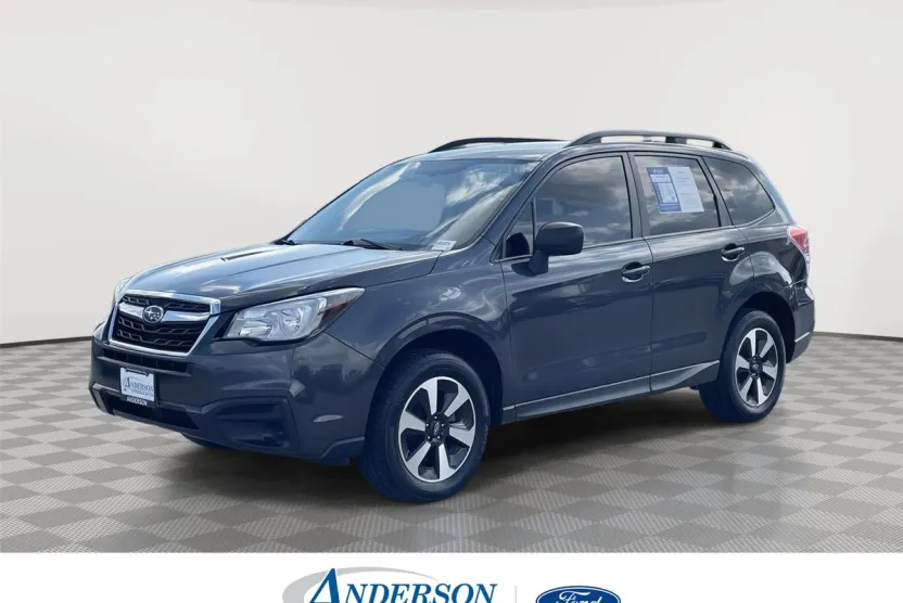 2017 Subaru Forester 2.5i photo 1