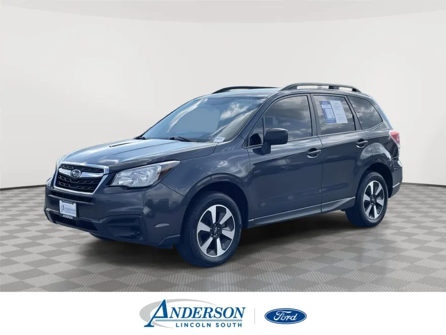 2017 Subaru Forester 2.5i photo 1
