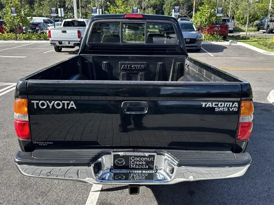 2002 Toyota Tacoma Base V6 photo 1