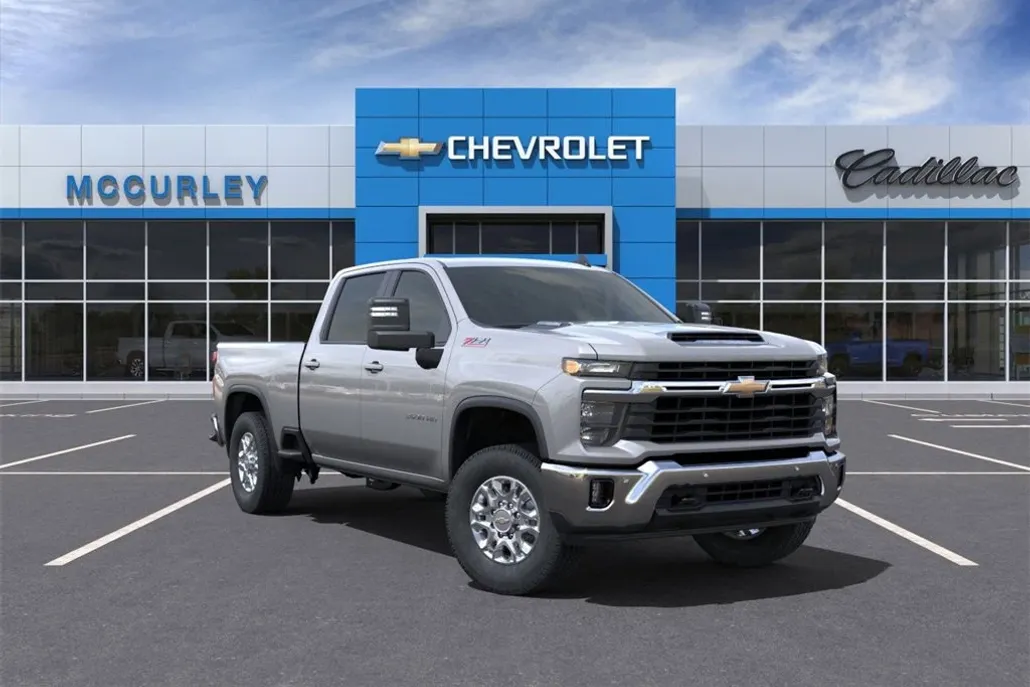 2025 Chevrolet Silverado 3500HD LT photo 1