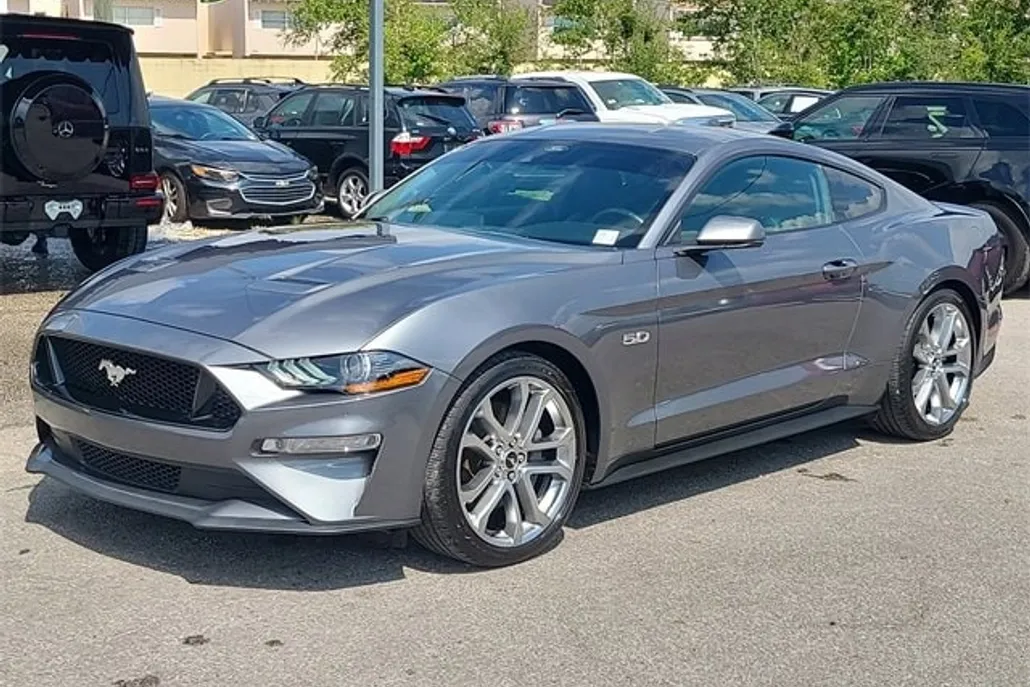 2022 Ford Mustang GT Premium photo 1