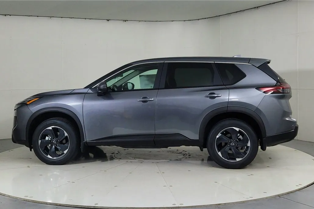 2026 Nissan Rogue SV photo 1