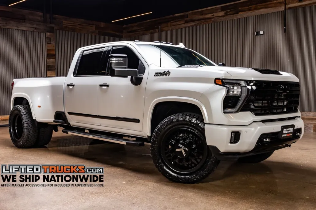 2024 Chevrolet Silverado 3500HD High Country photo 1
