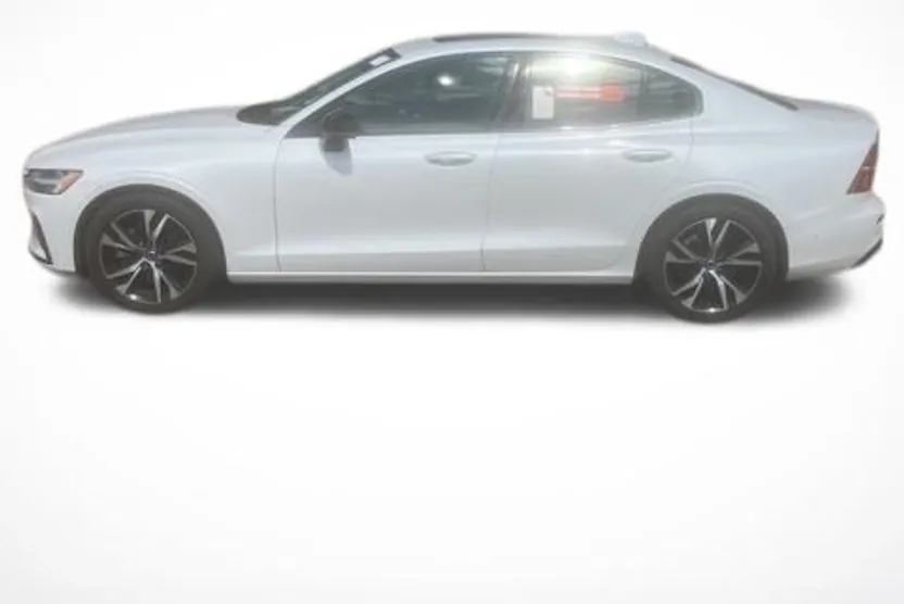 2024 Volvo S60 B5 Plus photo 1