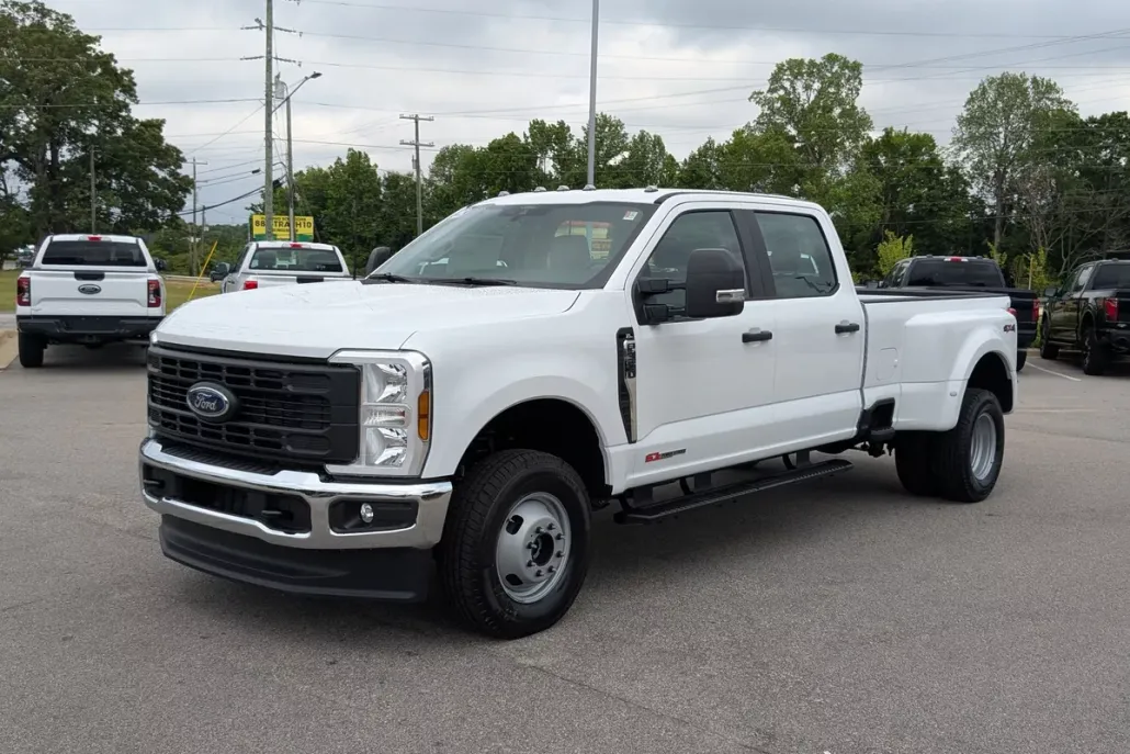 2025 Ford F-350 XL photo 1
