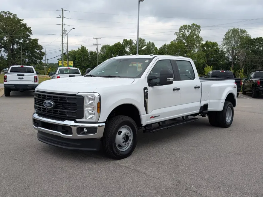 2025 Ford F-350 XL photo 1