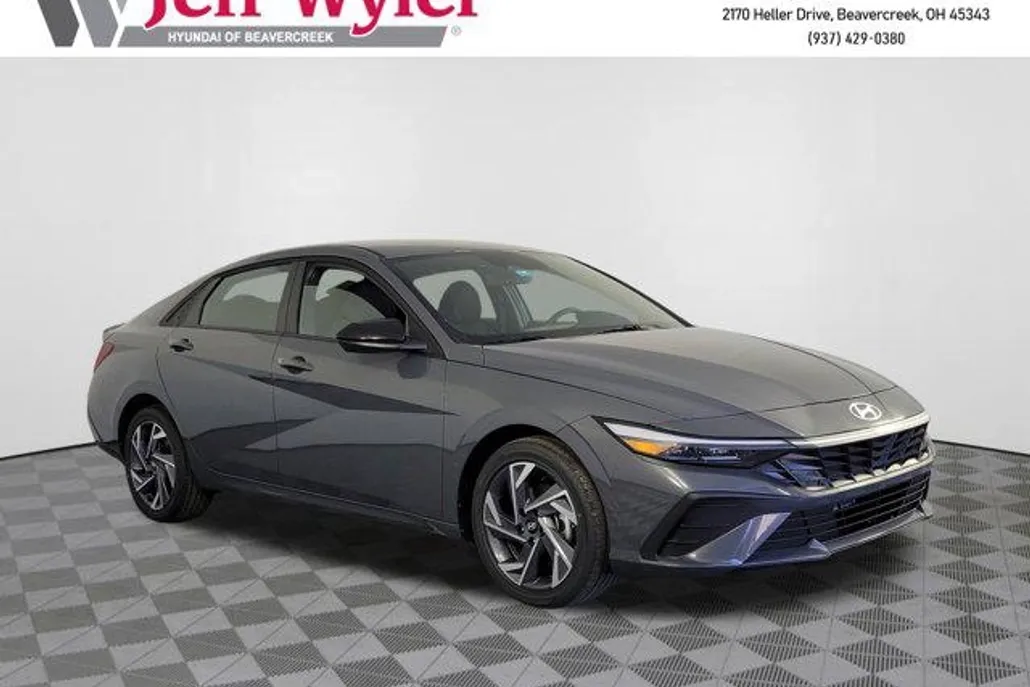 2025 Hyundai Elantra SEL Sport photo 1