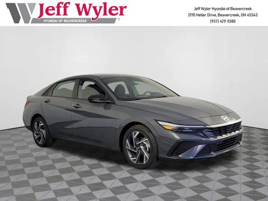2025 Hyundai Elantra SEL Sport photo 1