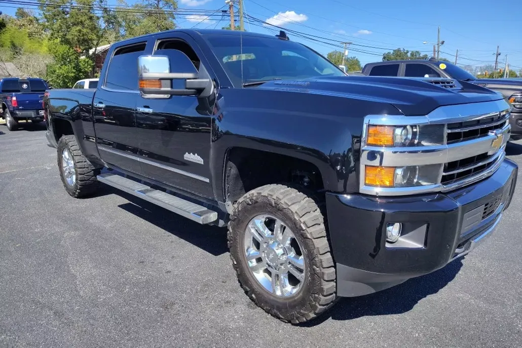 2018 Chevrolet Silverado 2500HD High Country photo 1
