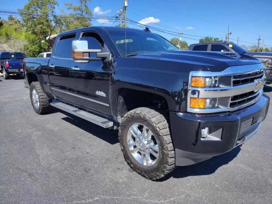 2018 Chevrolet Silverado 2500HD High Country photo 1