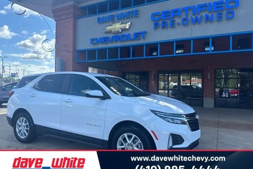 2022 Chevrolet Equinox LT photo 1
