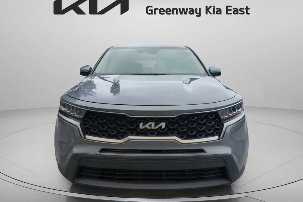2022 Kia Sorento LX photo 1