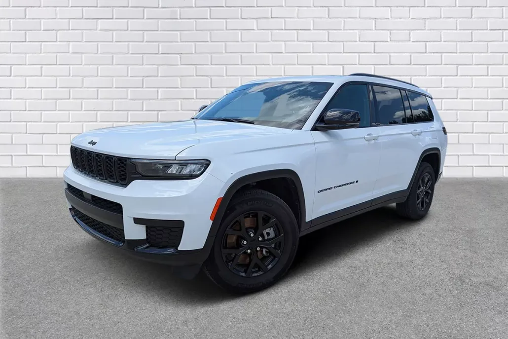 2024 Jeep Grand Cherokee Altitude photo 1