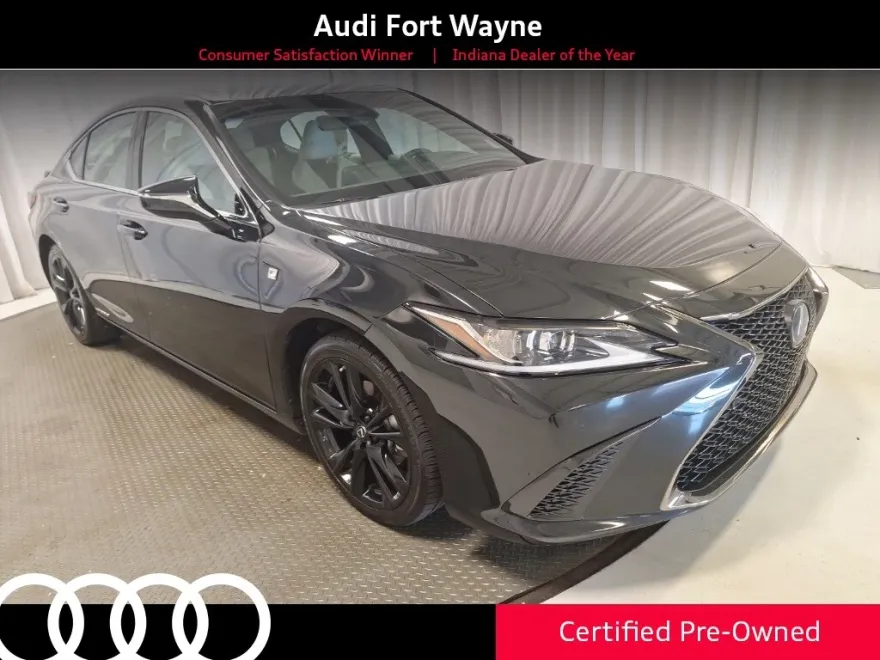 2022 Lexus ES 300h F SPORT photo 1