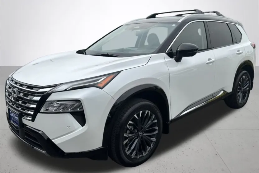 2026 Nissan Rogue Platinum photo 1