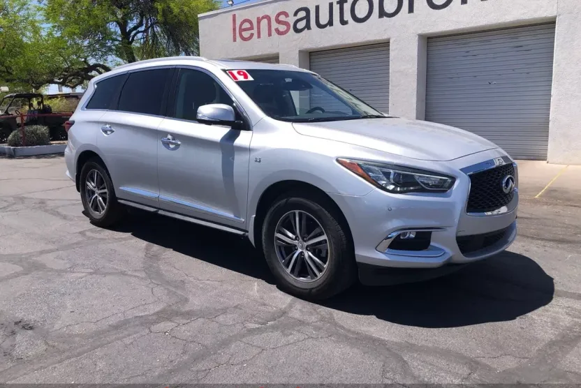 2019 Infiniti QX60 Luxe photo 1