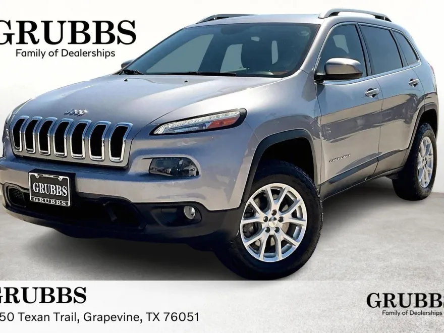 2016 Jeep Cherokee Latitude photo 1